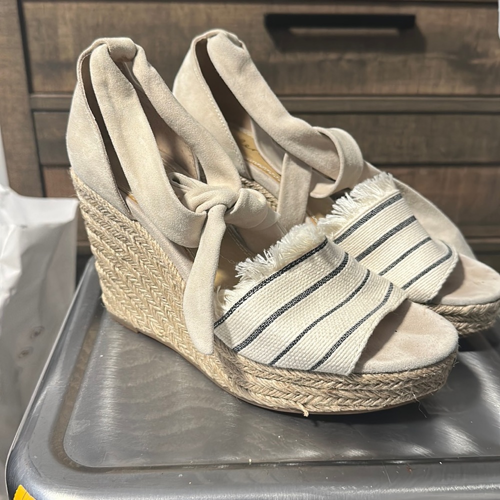 Splendid wedges